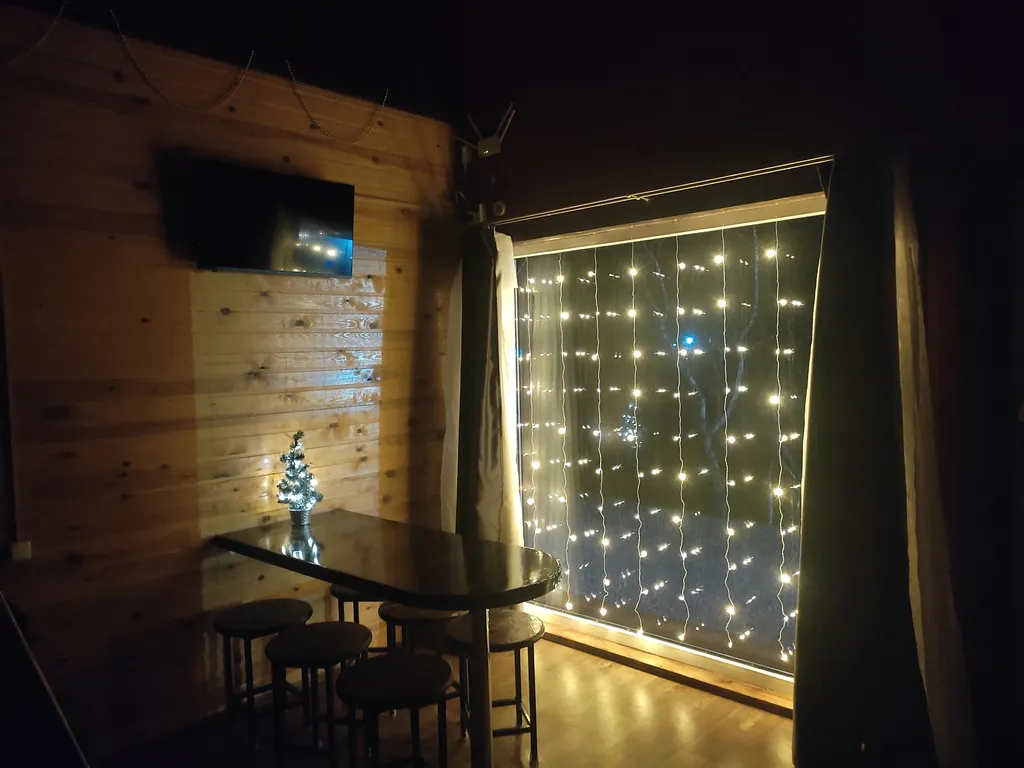 Дом отдыха на берегу озера