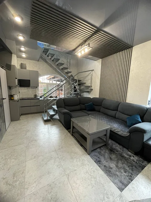 Новый, уютный, современные дом с дизайнерским ремонтом