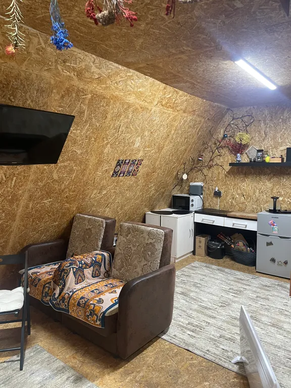 Милый дом на берегу озера