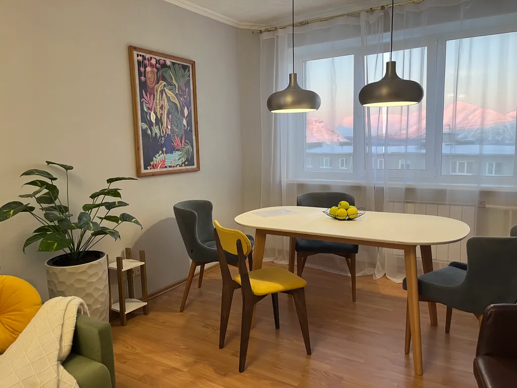 Стильная и просторная квартира в 10 минутах пешком от склона — аренда посуточно в Кировск