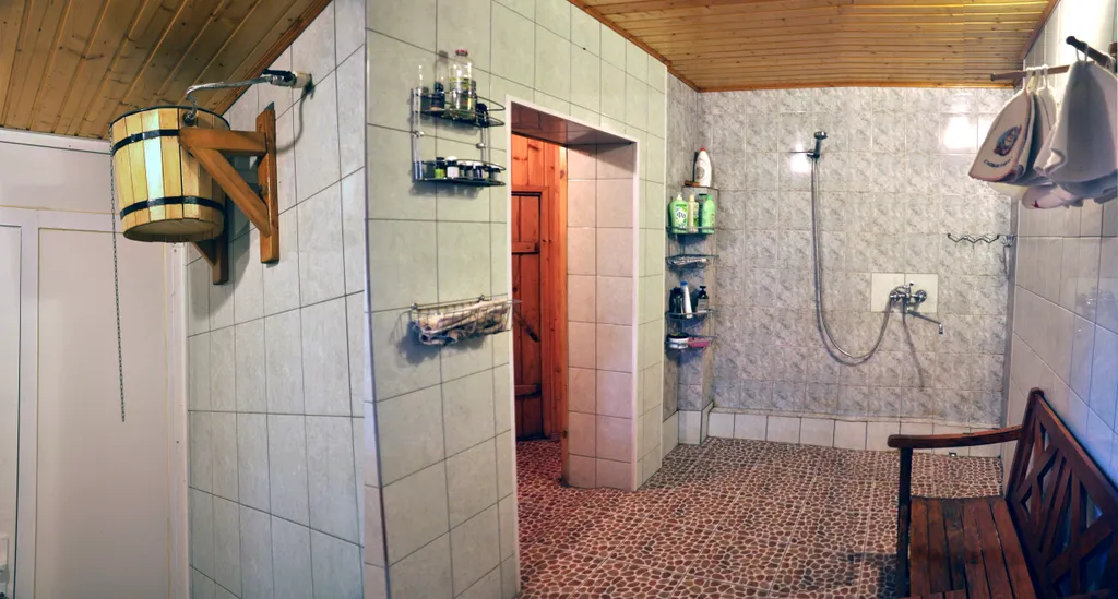 Уютный дом на опушке леса