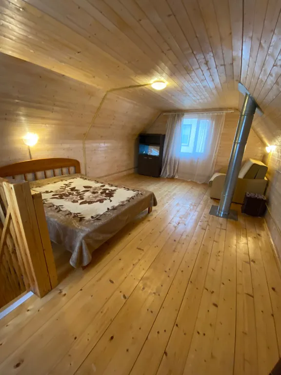 Загородный дом с баней в километре от прекрасного города