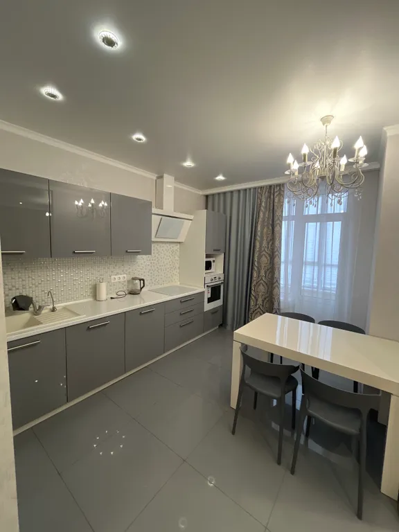 Теплая просторная квартира с отдельной спальней