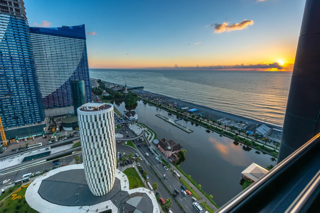 Sea Dreams - Enchanting Views of the Singing Fountains and Sunset