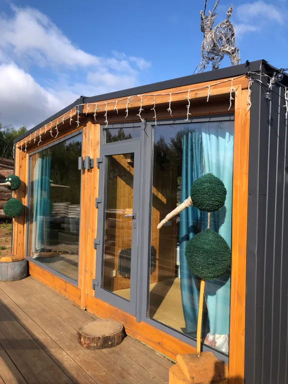 Новая вилла с горячей джакузи в террасе в черте города