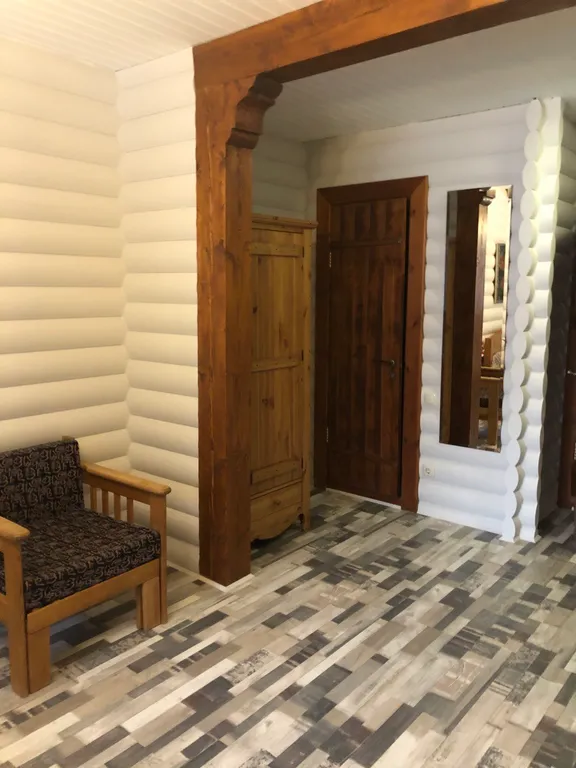 Уютный номер в гостинице в сосновом лесу и на берегу озера