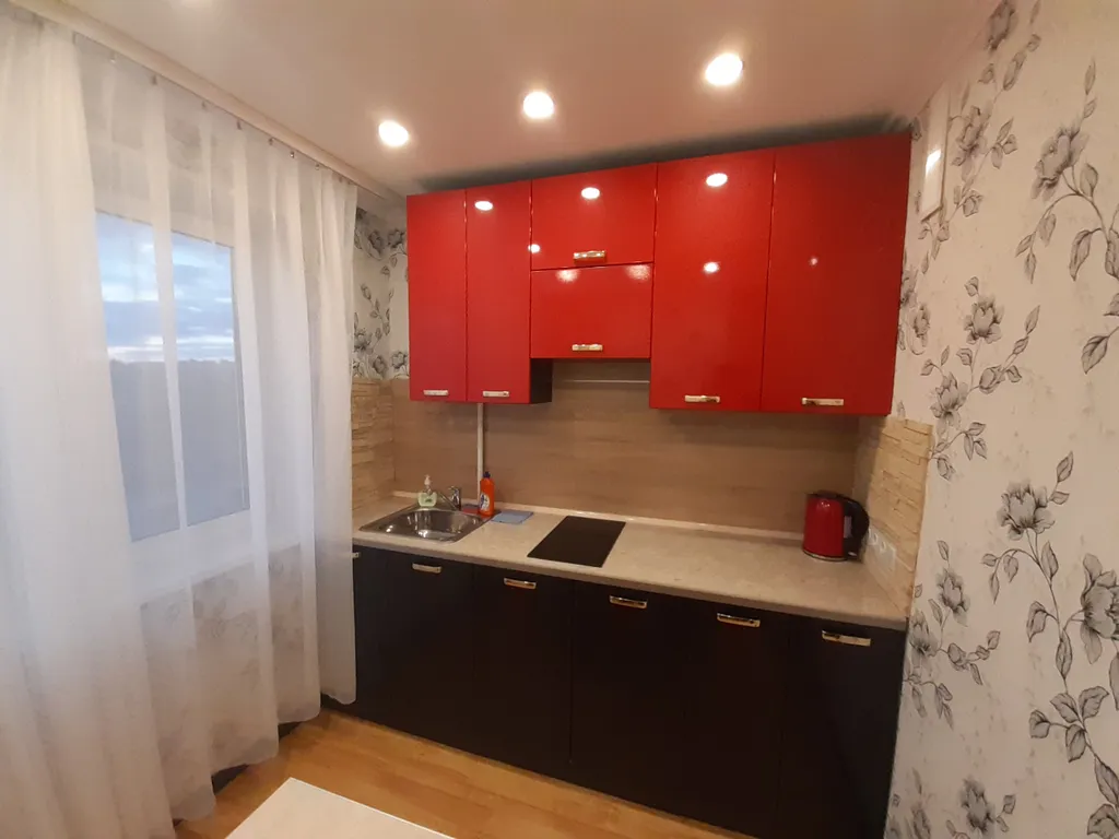 2-х комнатная квартира с хорошим ремонтом у трк окей