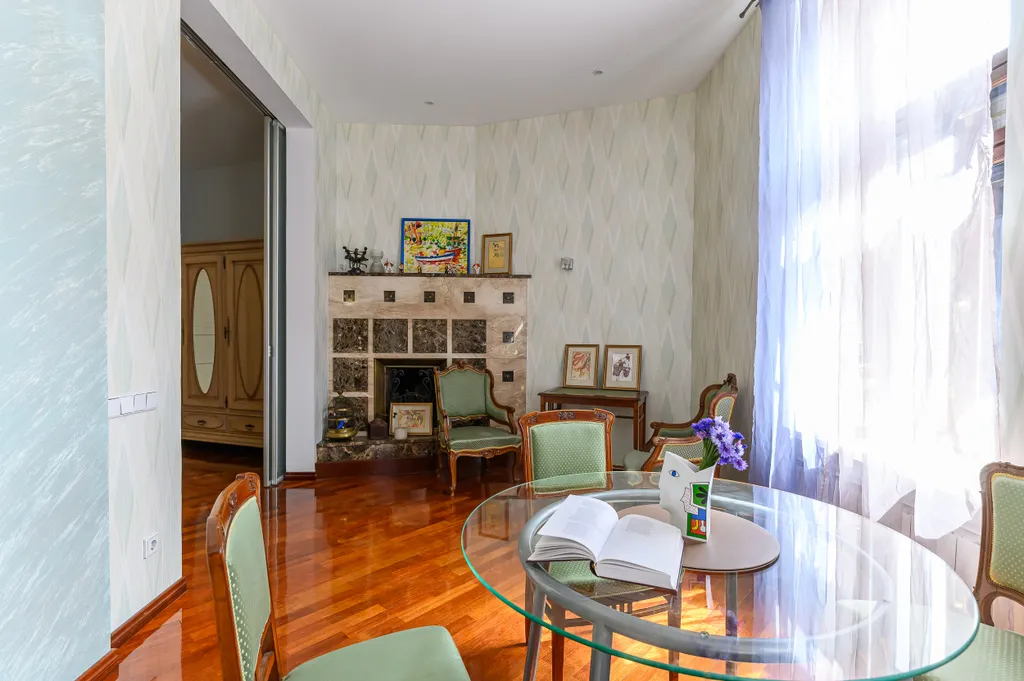 Квартира Дизайн-квартира с уникальной арт-инсталляцией — Санкт-Петербург