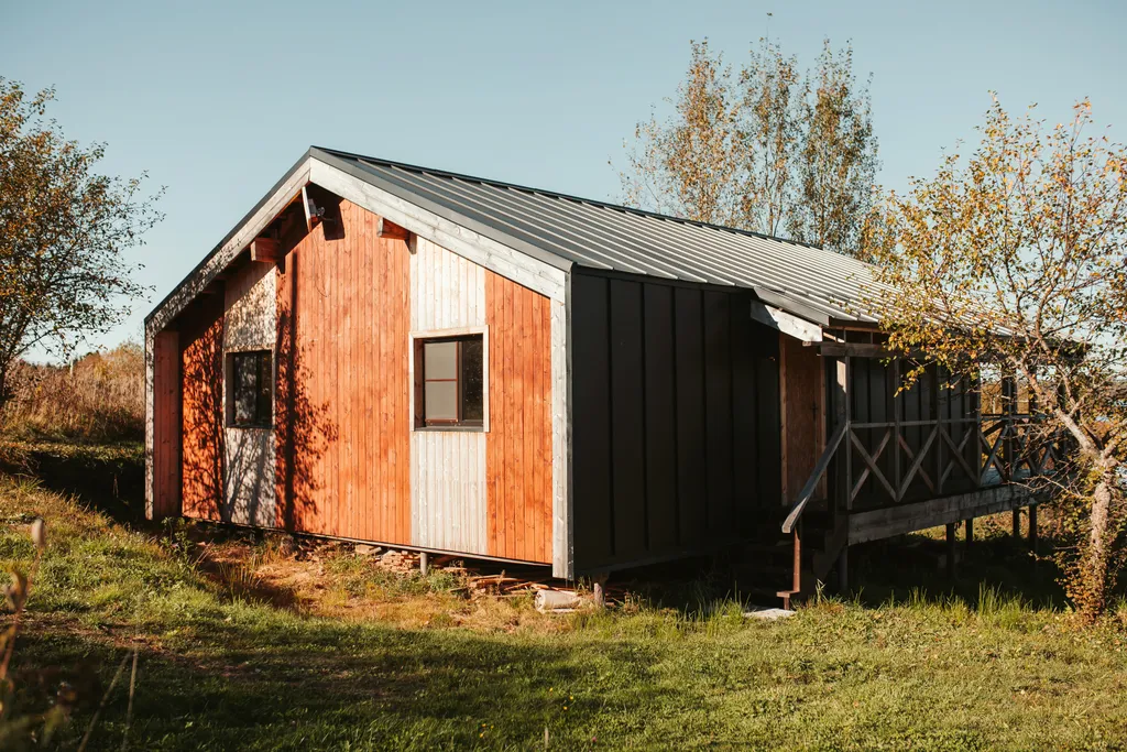 Дом на берегу озера Селигер