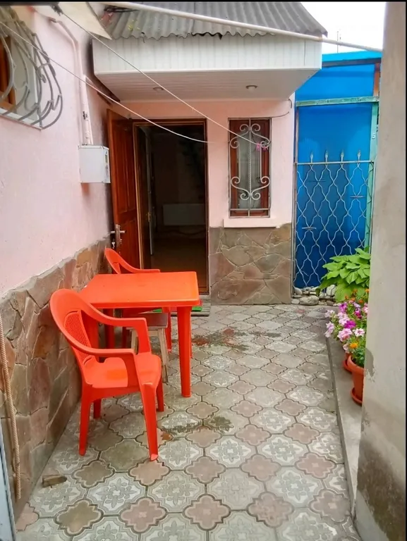 Домик в самом центре