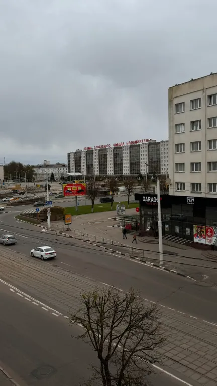 Новая трехкомнатная квартира в самом центре с видом на площадь Победы