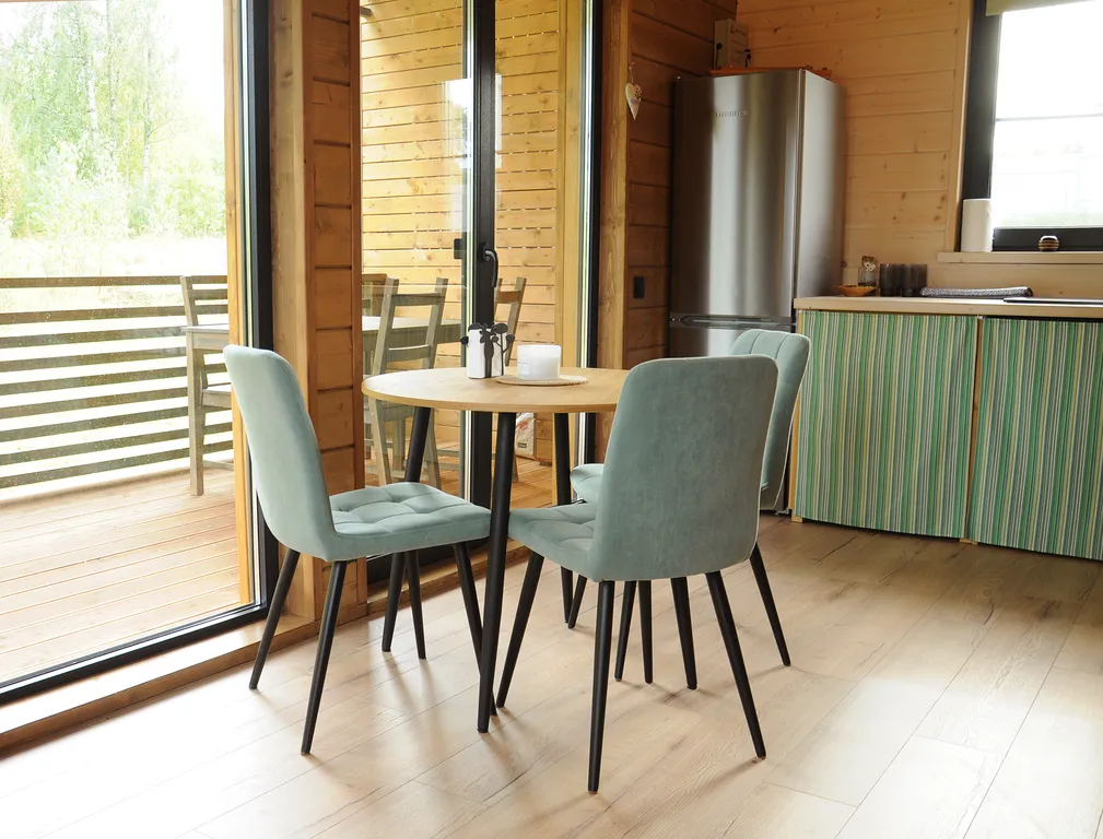 Уютный домик у леса с камином, панорамными окнами и купелью