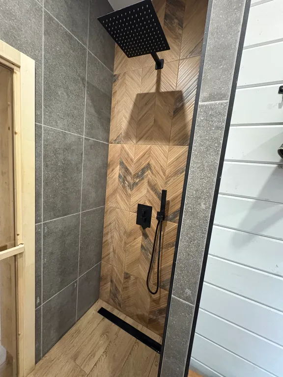 Коттедж Комфортный коттедж с сауной и купелью — Бугры