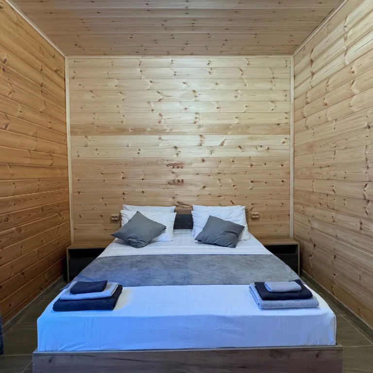 Азовтун гостевой дом, апартаменты с кухней (4-х местный)