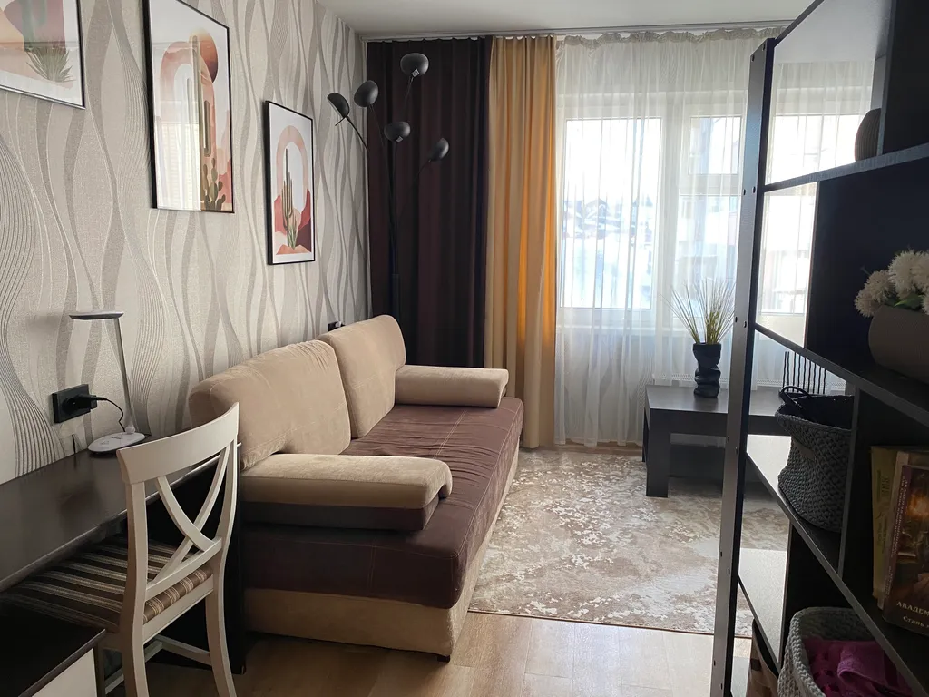 Однокомнатная квартира с баром-кухней