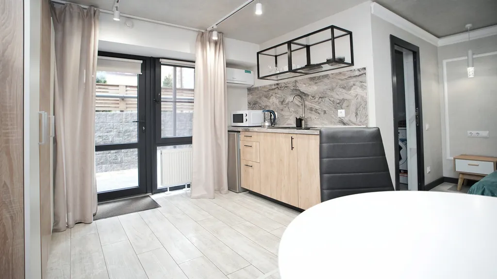 Идеальная студия с террасой и спальной зоной — всё, что нужно для вас