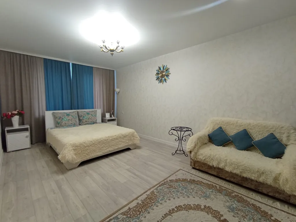 Уютная квартира с wi fi в самом центре города с видом на набережную