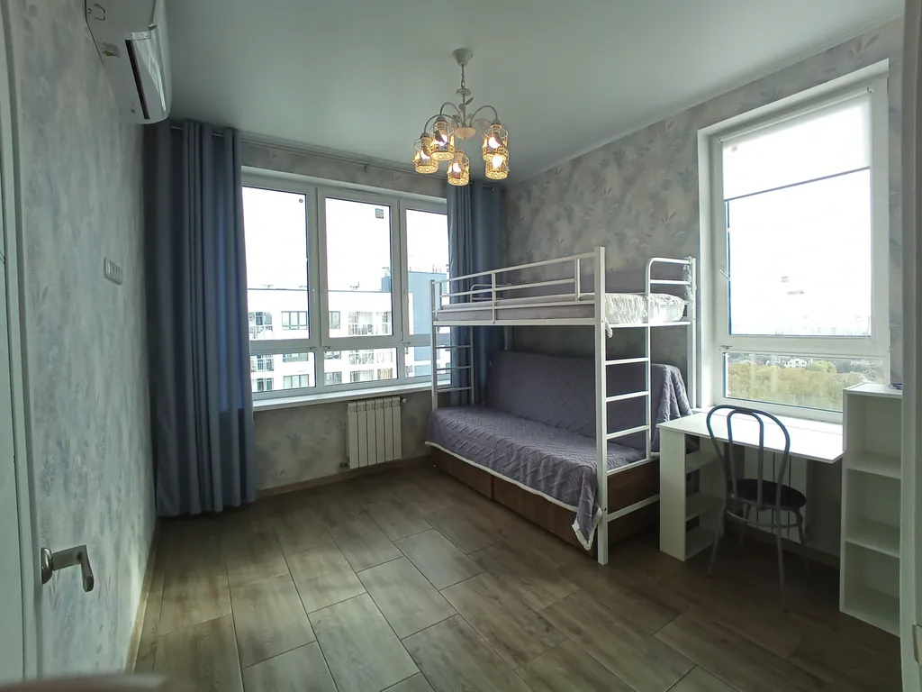 Свежая двушка в шаге от метро