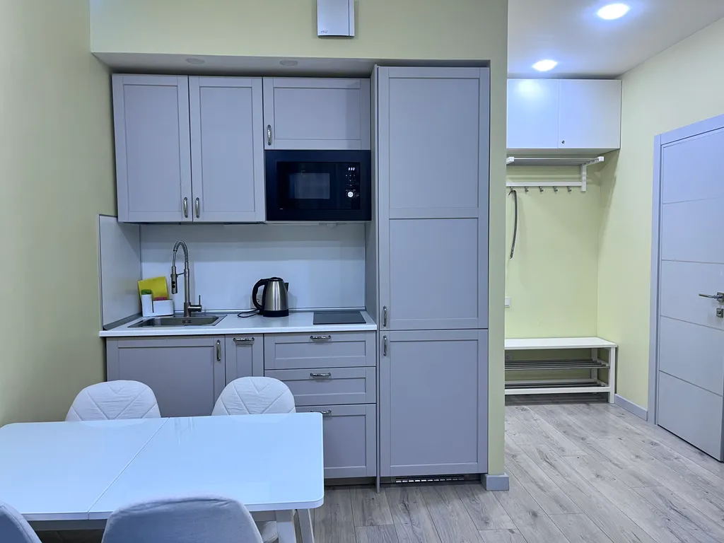 Квартира Красивая квартира с выделенной спальней в 5 минутах от пляжа Мандарин — Сириус