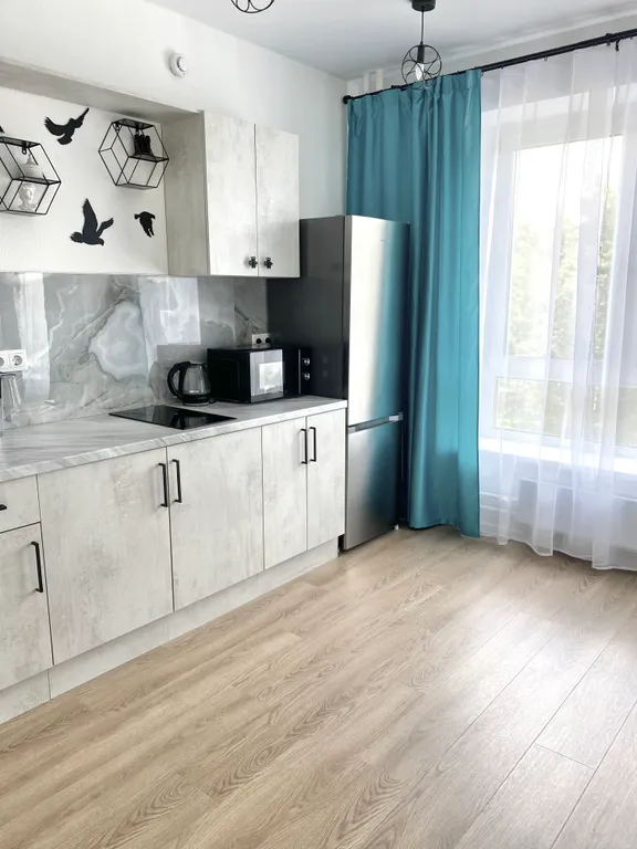 Стильная квартира Аквамарин