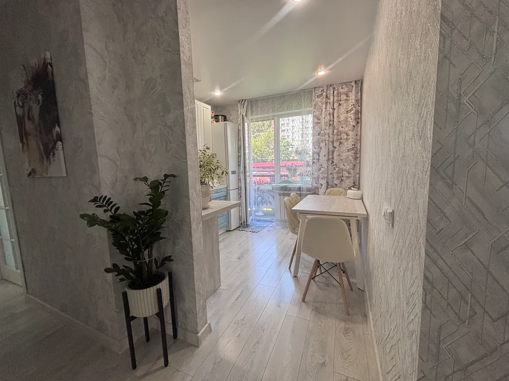 2-х комнатная квартира недалеко от центра 2 кондиционера и балкон