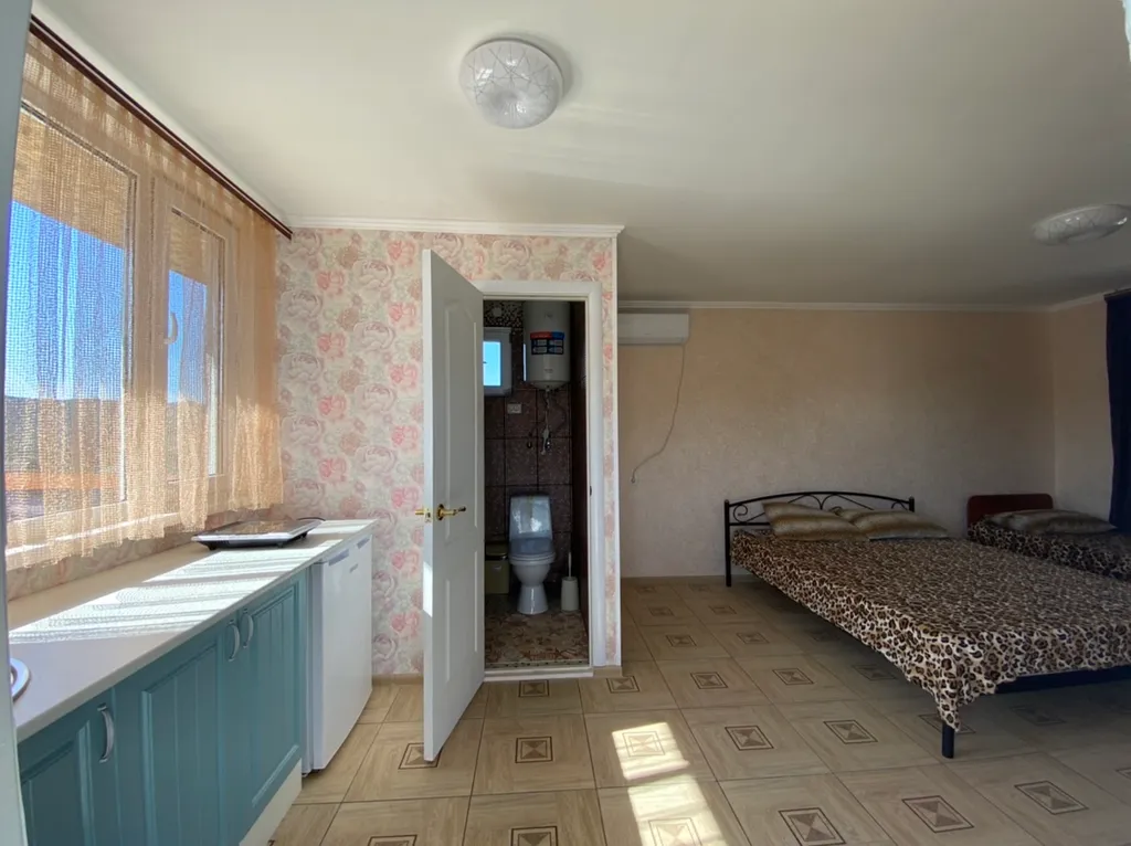 Студия с видом на море и горы