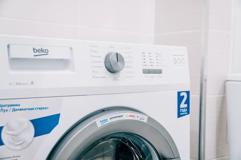 Милая студия для троих. Две кровати