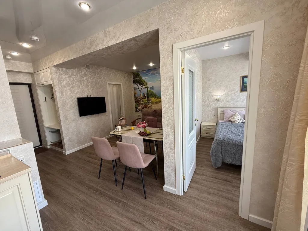 Просторная квартира рядом с видом на море, зона отдыха и бассейн — аренда посуточно в Дагомыс