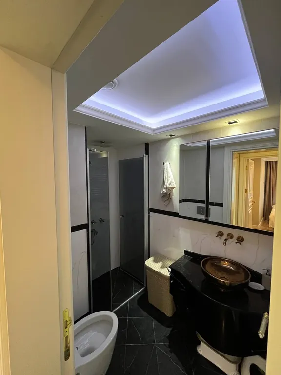 Роскошная квартира с новым ремонтом в комплексе Onkel Residence