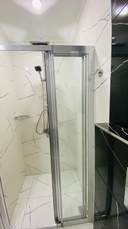 Новые апартаменты в центре рядом с морем