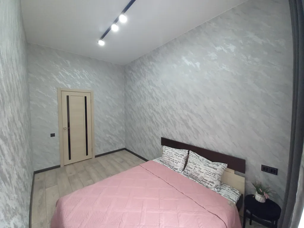 Квартира 2-комнатная квартира, набережная, центр — Омск