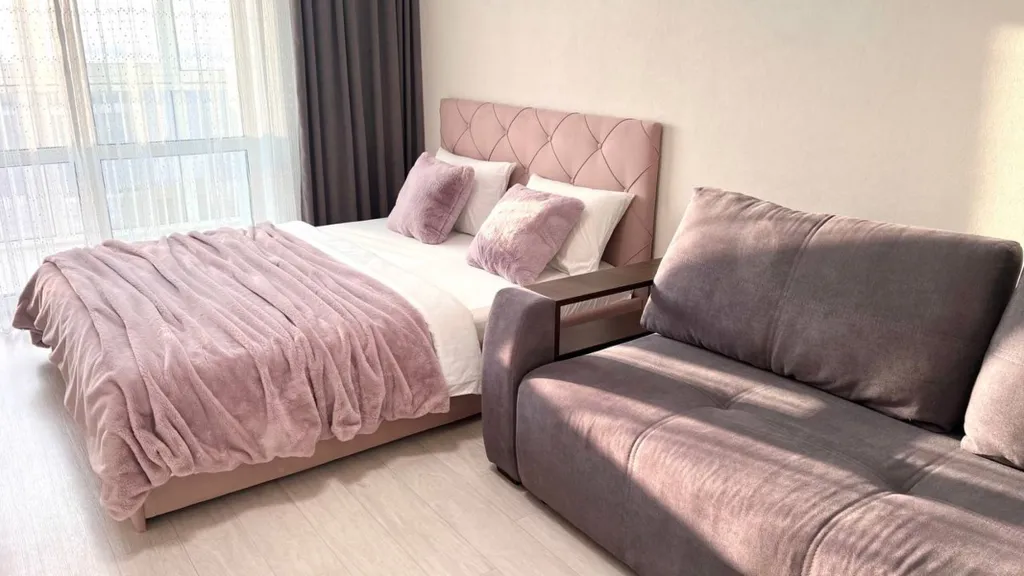 Вернисаж на Броско командированным и туристам города до 4 человек