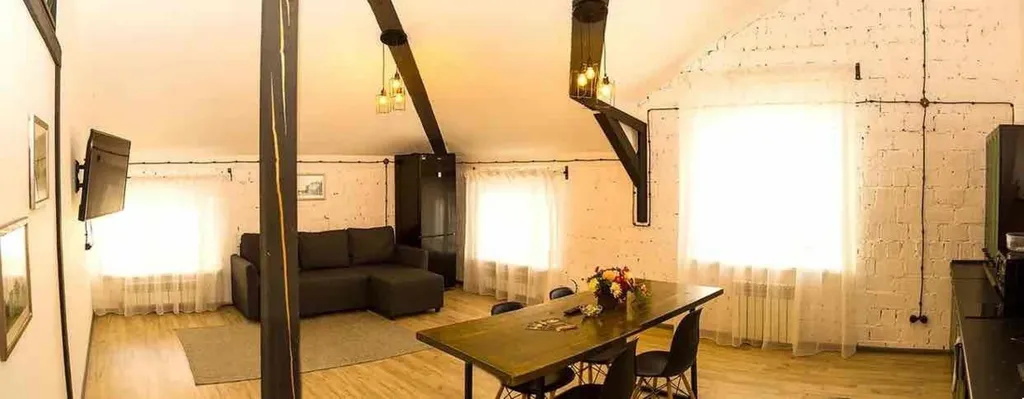 Двухуровневые апартаменты с отдельной спальней