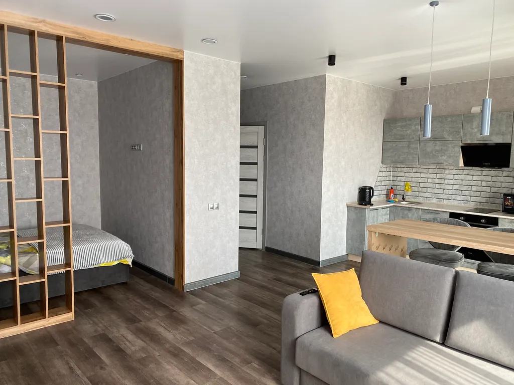 Стильная, просторная студия 50 оттенков серого