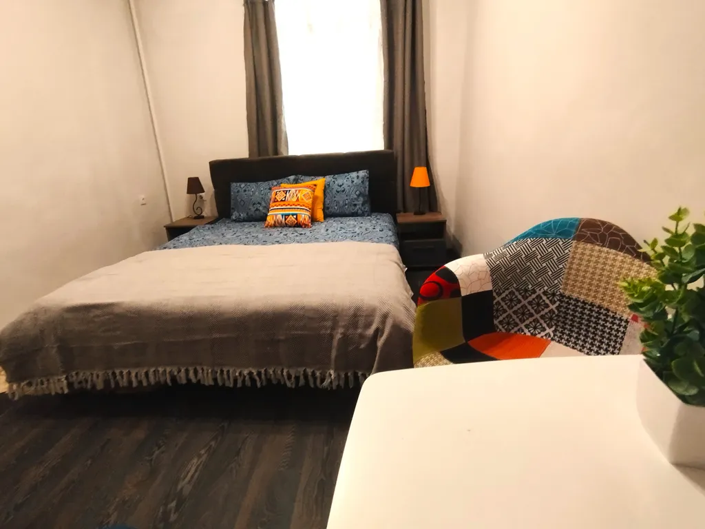 Квартира Двухместная комната в 10 мин. пешком от трех вокзалов в центре Москвы — Москва