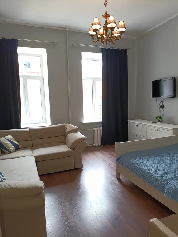 Трехкомнатная у Невского