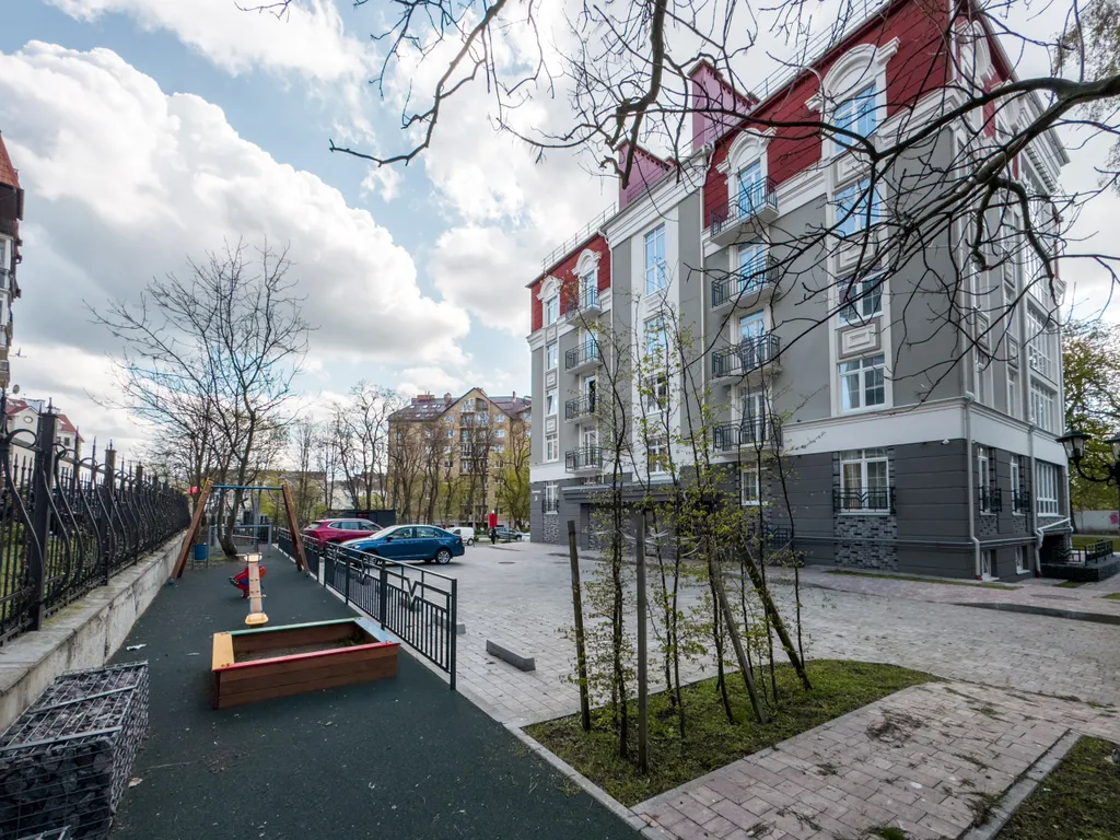 Дизайнерские 2-уровневые апартаменты в 5 минутах от моря