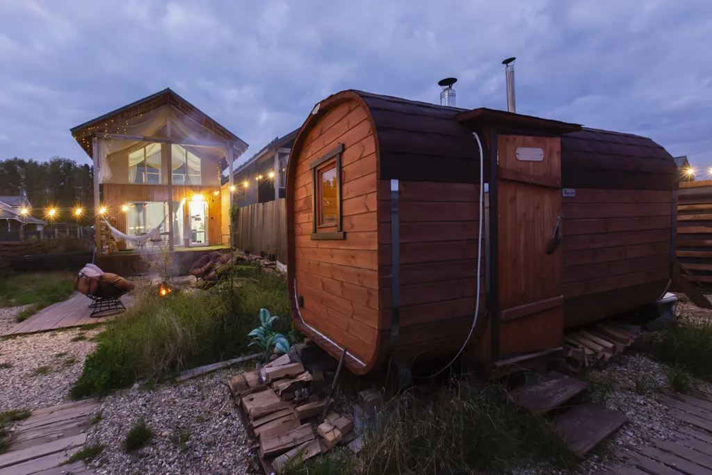 Дом с баней и чаном на дровах