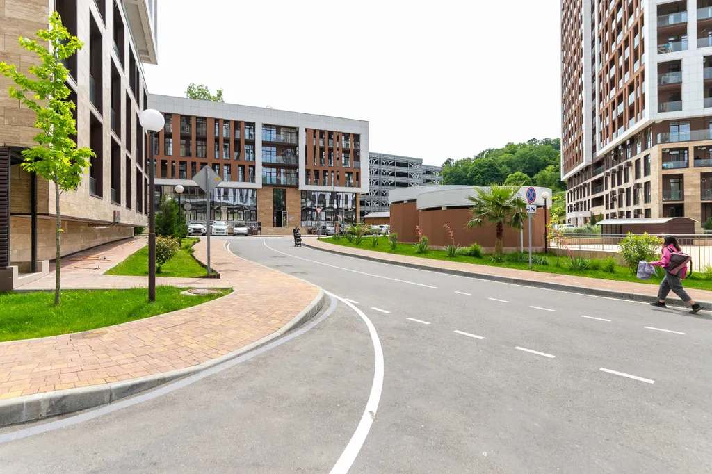 Большая современная студия у моря с видом на горы