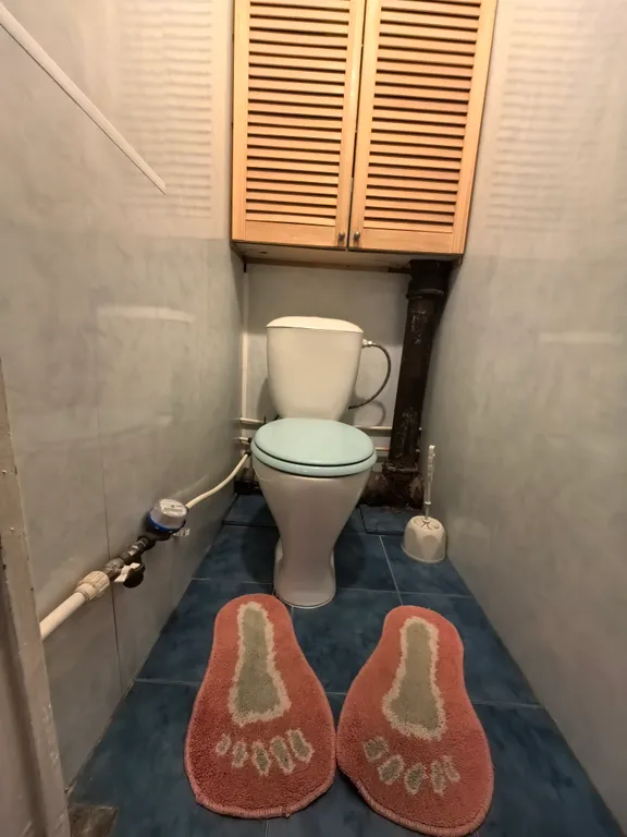 Счастливая матрешка с камином у вокзала Исакогорка