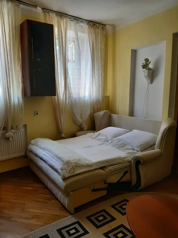 Уютный дом с двориком и беседкой у моря в Алуште