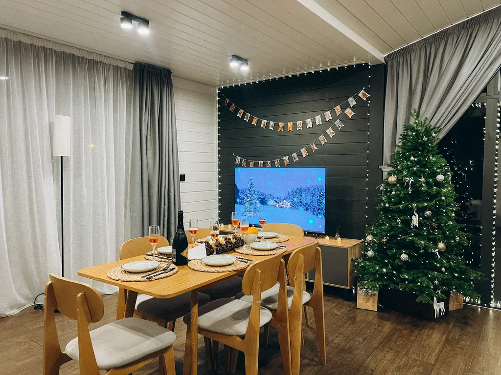 Дизайнерский дом с гриль-мангалом, сауной и большой террасой