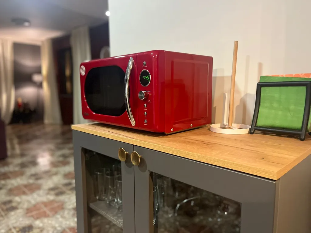 Коттедж на берегу Невы с lounge в гараже