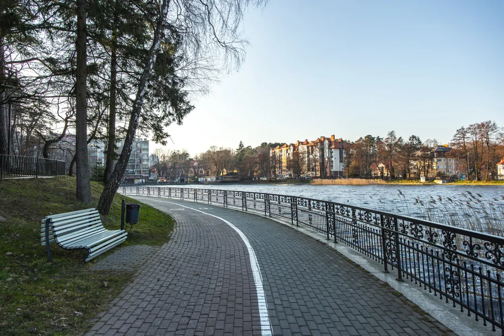 Студия с озером в вашем окне