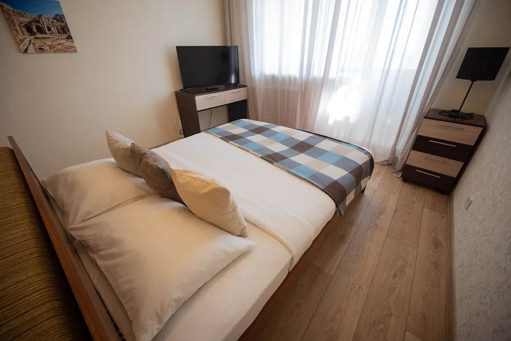 Квартира Однокомнатные Апартаменты с балконом на Копылова — Красноярск