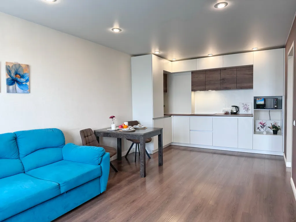 Стильная 2-комнатная квартира-студия в новом доме на берегу реки Вятка