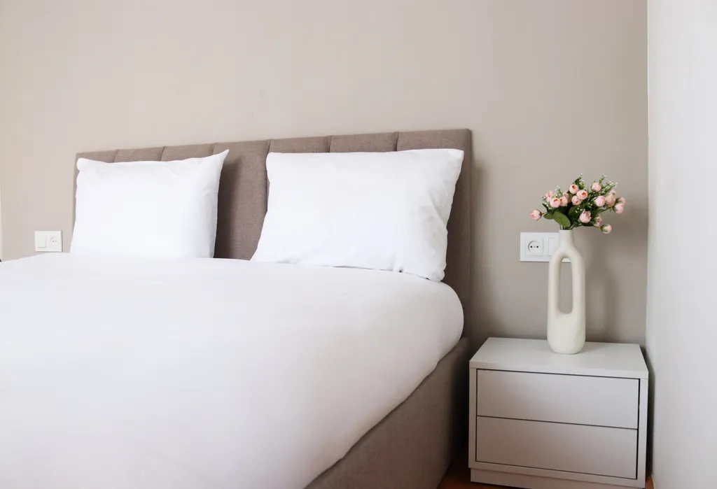 One bedroom apt. Near opera house