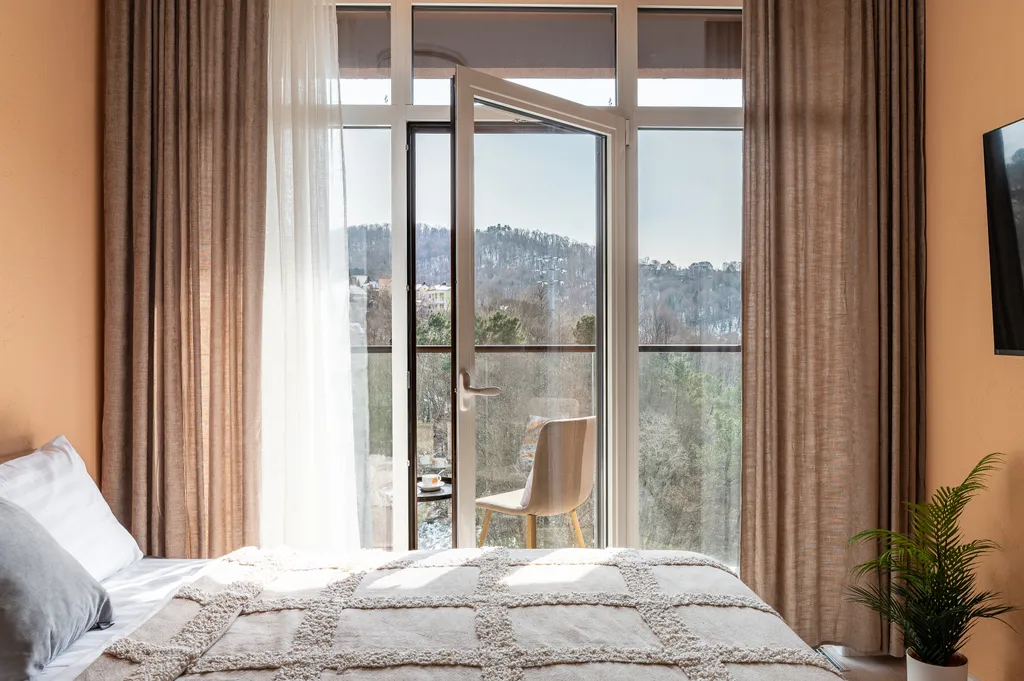 Студия с панорамным видом на горы