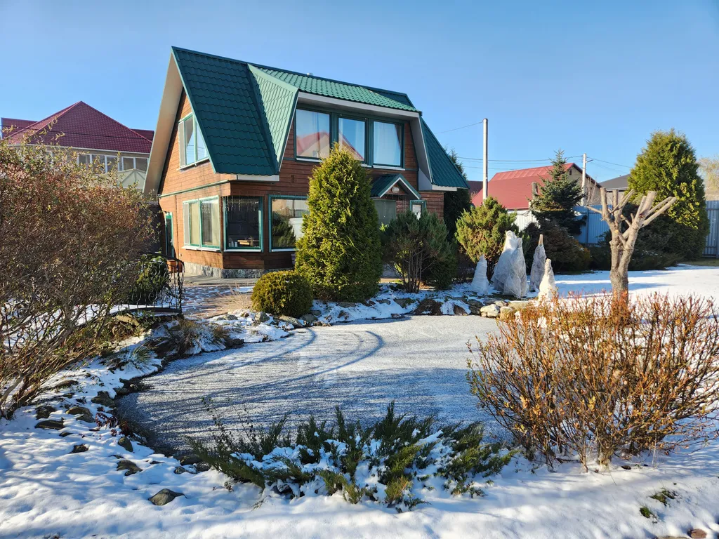 Уютный дом с баней прямо в городе