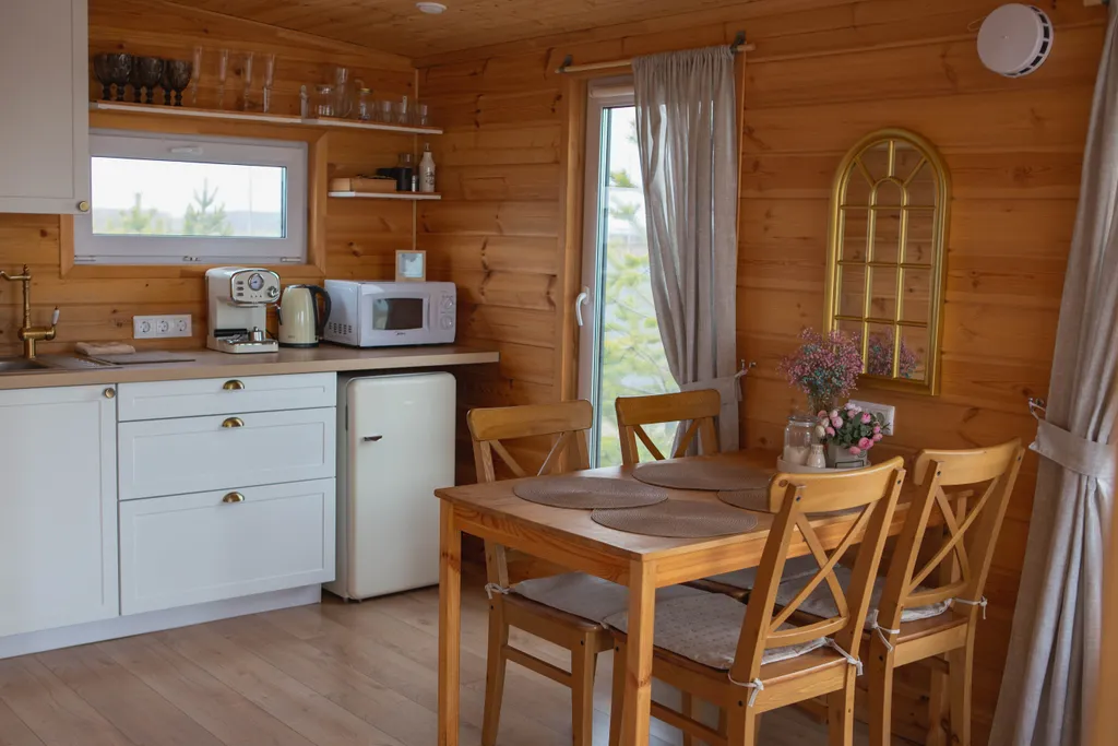 Домик с бассейном с банькой и чаном на дровах